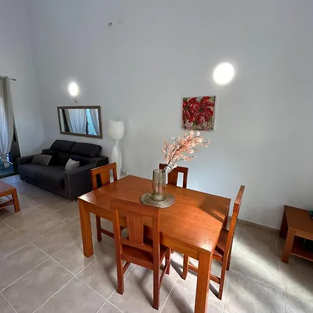 Montana Roja Patios Сasa de vacaciones El Médano